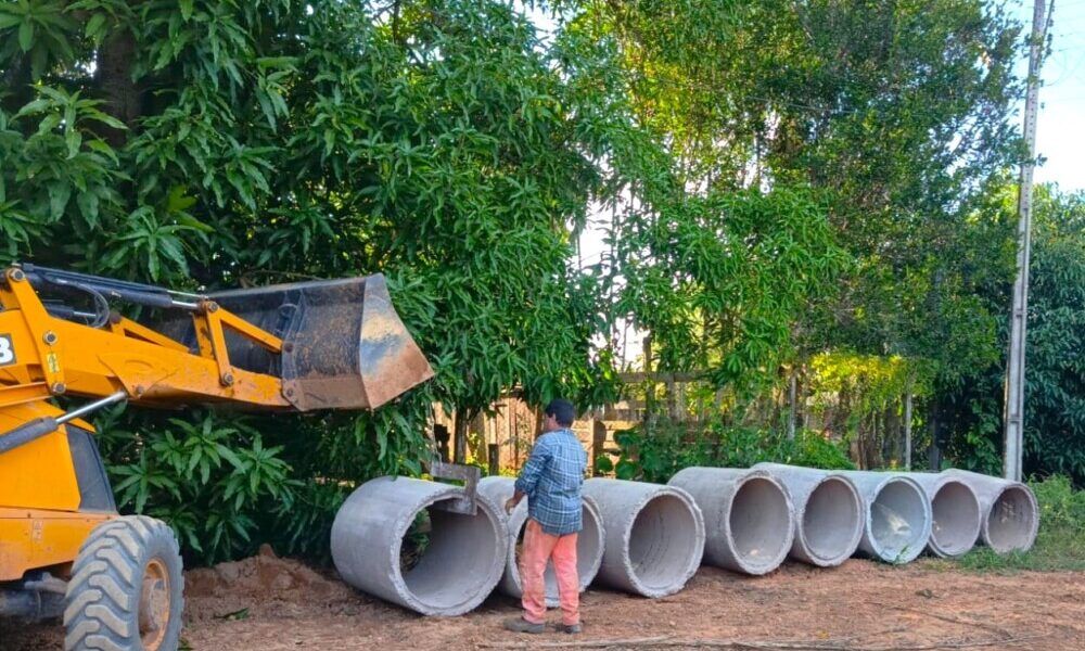 Governo de RO intensifica ações em Extrema para garantir trafegabilidade durante período chuvoso