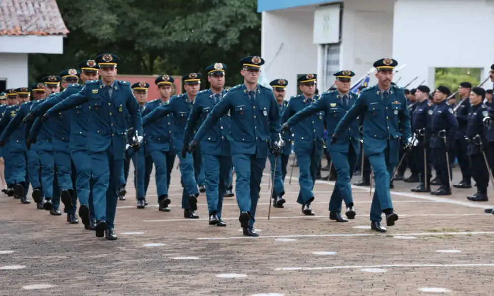 Governo de RO promove militares e entrega medalhas de reconhecimento em solenidade alusiva a Tiradentes