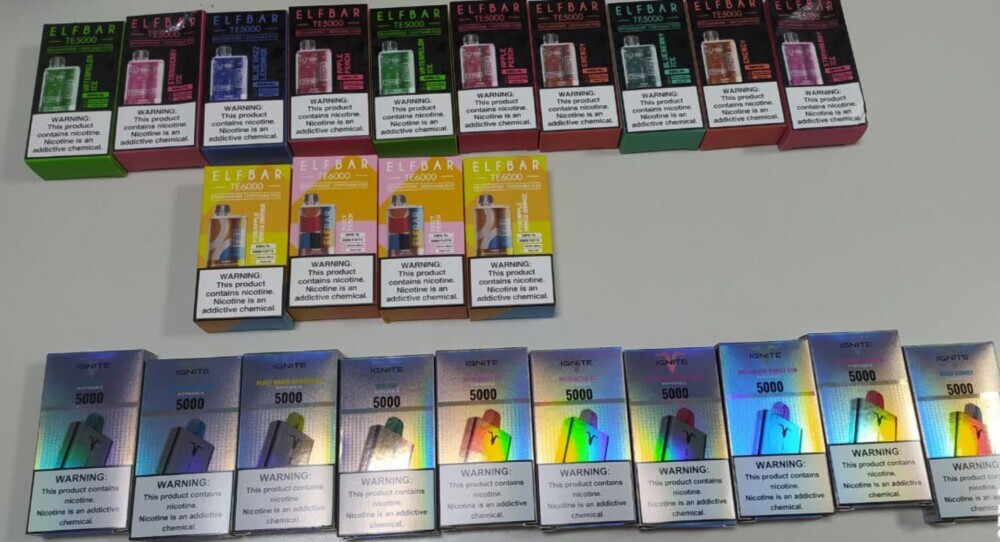 PolíciaMulher é presa com 146 cigarros eletrônicos durante cumprimento de mandado em Rolim de Moura